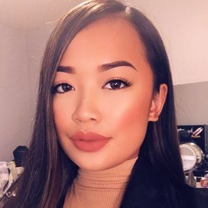 Meet your Posher, Carmela